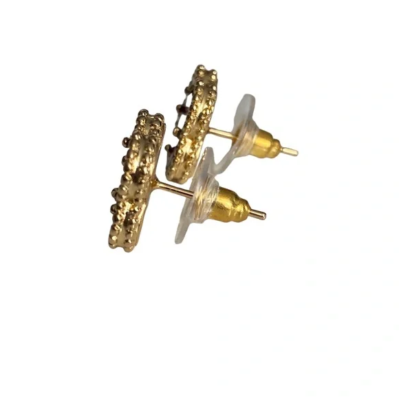 RED CLOVER SHAPED WITH GOLD STUD EARRINGS GREAT QUALITY. - Picture 8 of 8